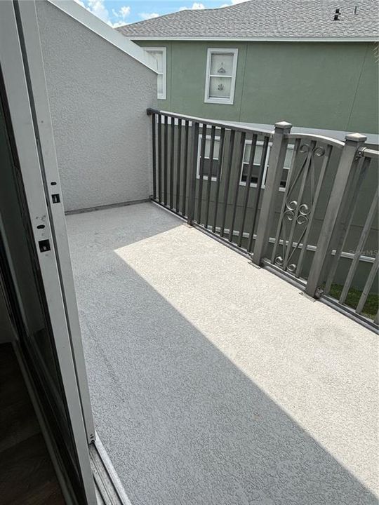 В аренду: $2,000 (2 спален, 2 ванн, 1230 Квадратных фут)
