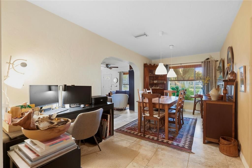 En Venta: $360,000 (3 camas, 1 baños, 1141 Pies cuadrados)