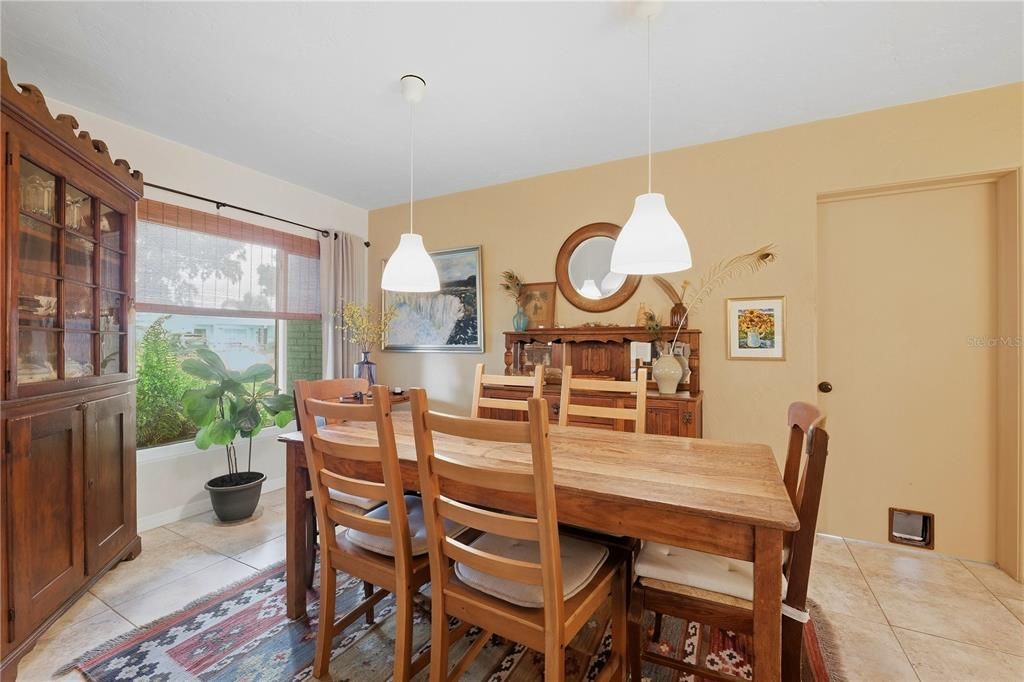 En Venta: $360,000 (3 camas, 1 baños, 1141 Pies cuadrados)