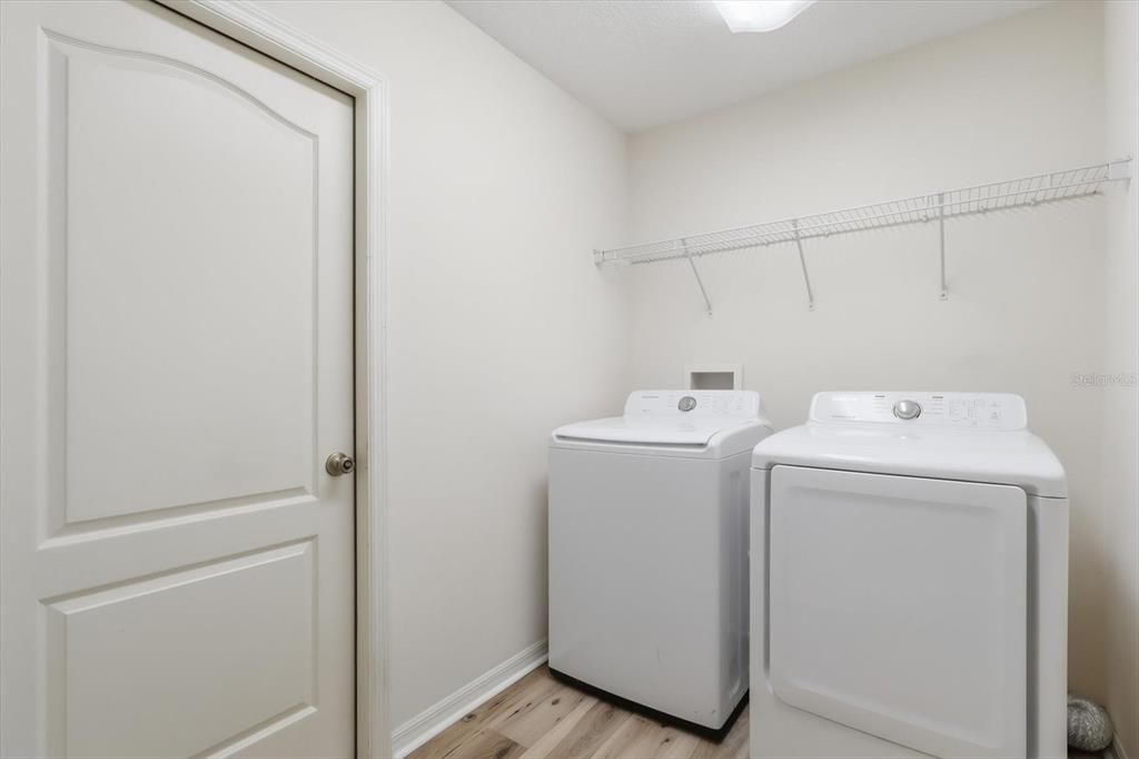For Sale: $245,900 (2 beds, 2 baths, 1449 Square Feet)