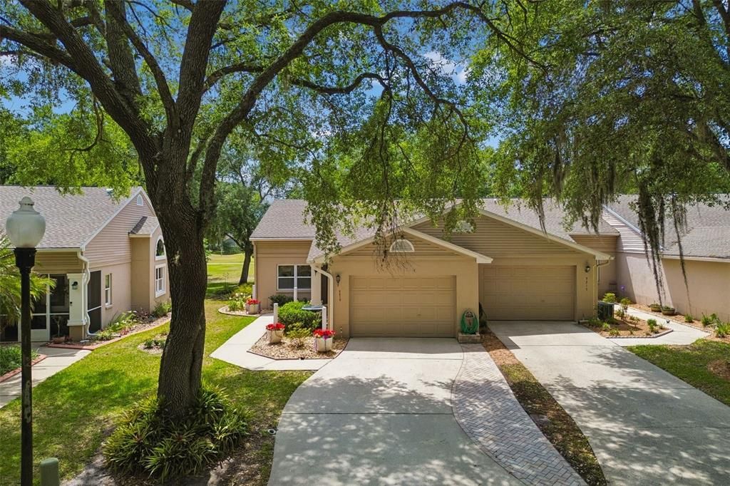 For Sale: $235,000 (2 beds, 2 baths, 1212 Square Feet)