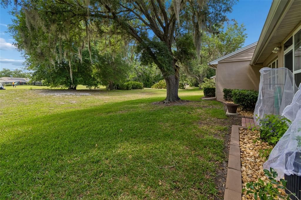 For Sale: $235,000 (2 beds, 2 baths, 1212 Square Feet)