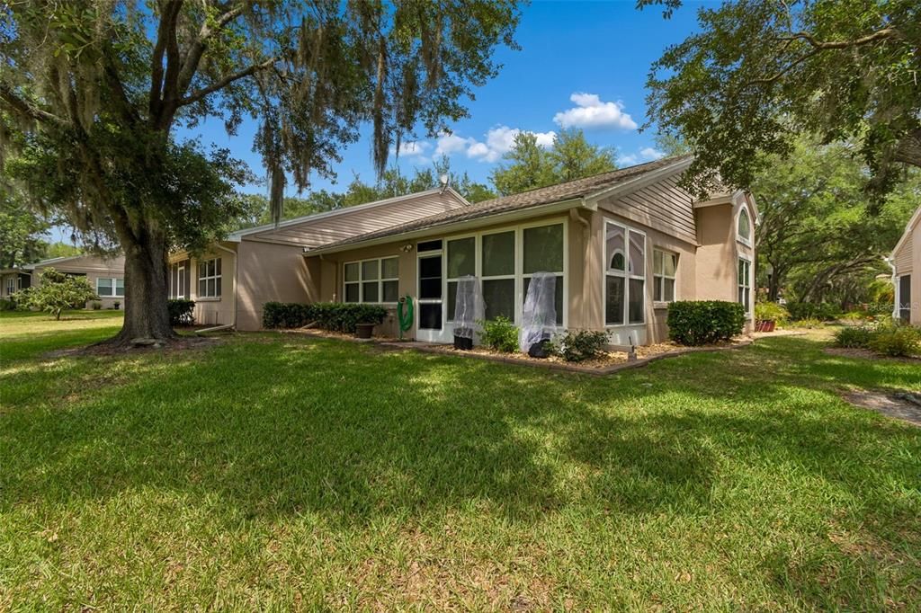 For Sale: $235,000 (2 beds, 2 baths, 1212 Square Feet)