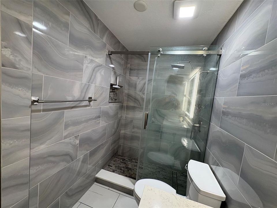 For Sale: $139,500 (1 beds, 1 baths, 620 Square Feet)