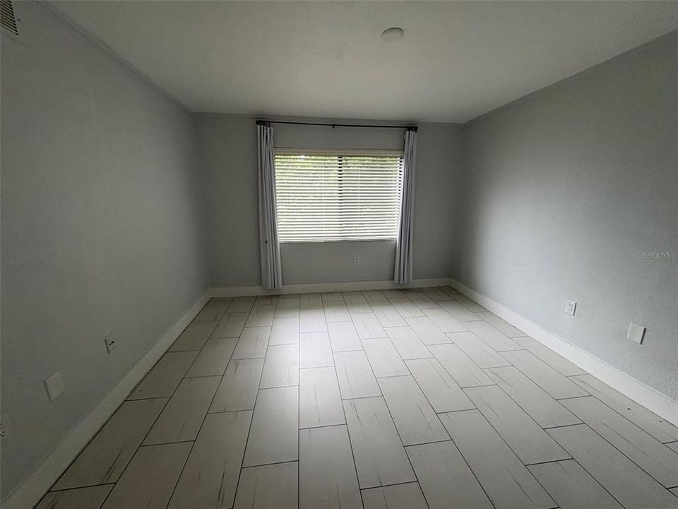 For Sale: $139,500 (1 beds, 1 baths, 620 Square Feet)