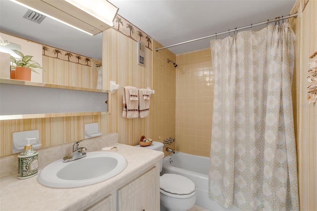 En Venta: $165,000 (2 camas, 2 baños, 1030 Pies cuadrados)