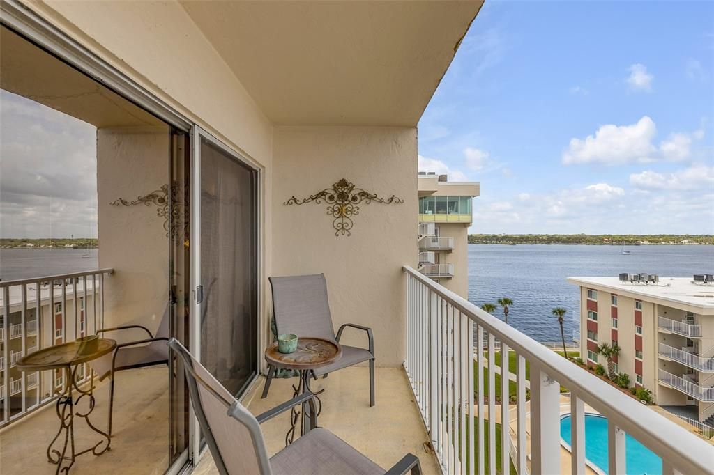 En Venta: $165,000 (2 camas, 2 baños, 1030 Pies cuadrados)