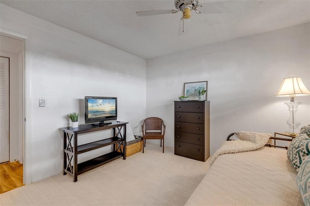 En Venta: $165,000 (2 camas, 2 baños, 1030 Pies cuadrados)