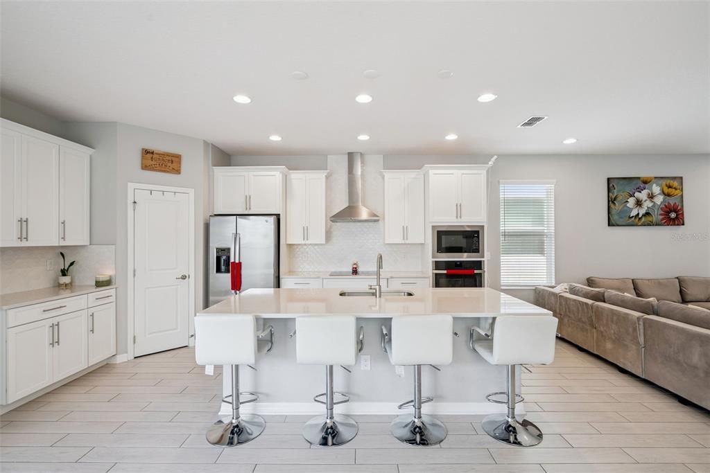 For Sale: $519,900 (4 beds, 3 baths, 2791 Square Feet)