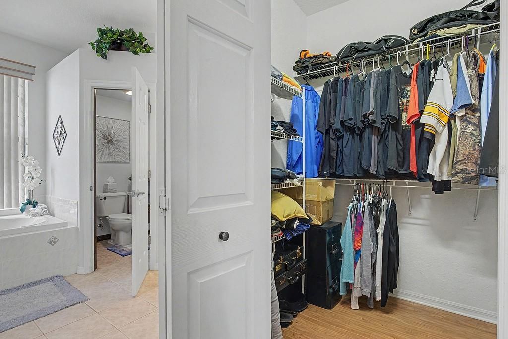 En Venta: $459,900 (3 camas, 3 baños, 2271 Pies cuadrados)