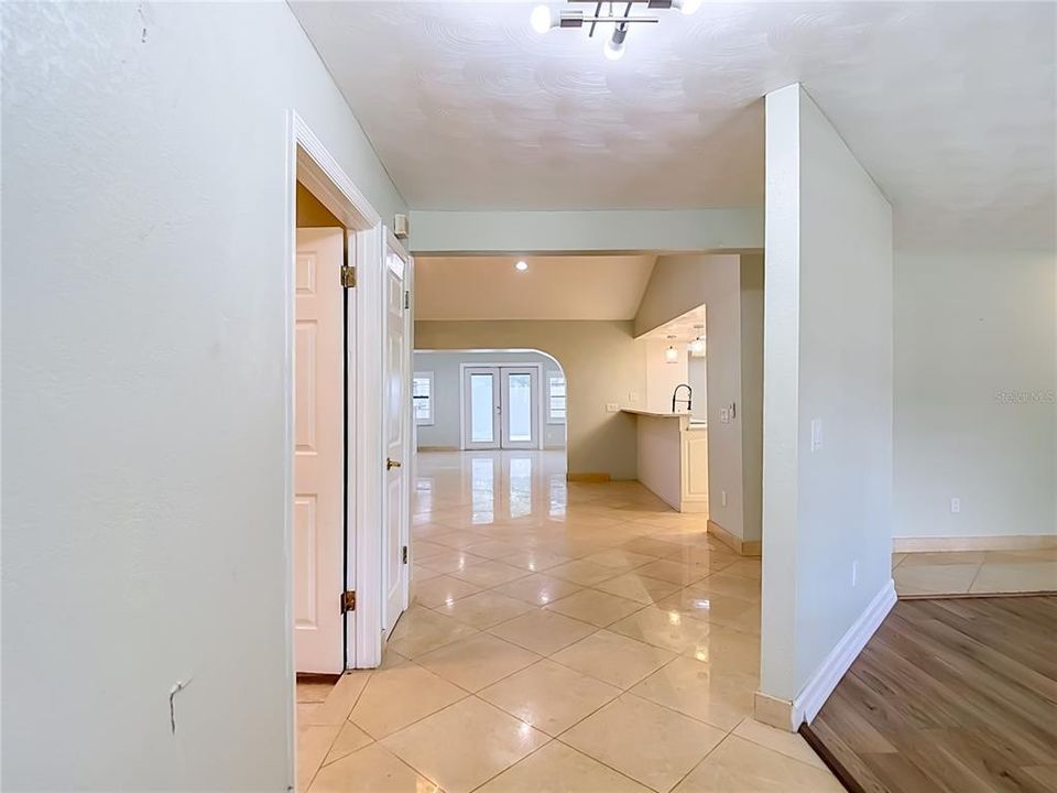 На продажу: $469,900 (4 спален, 2 ванн, 2599 Квадратных фут)