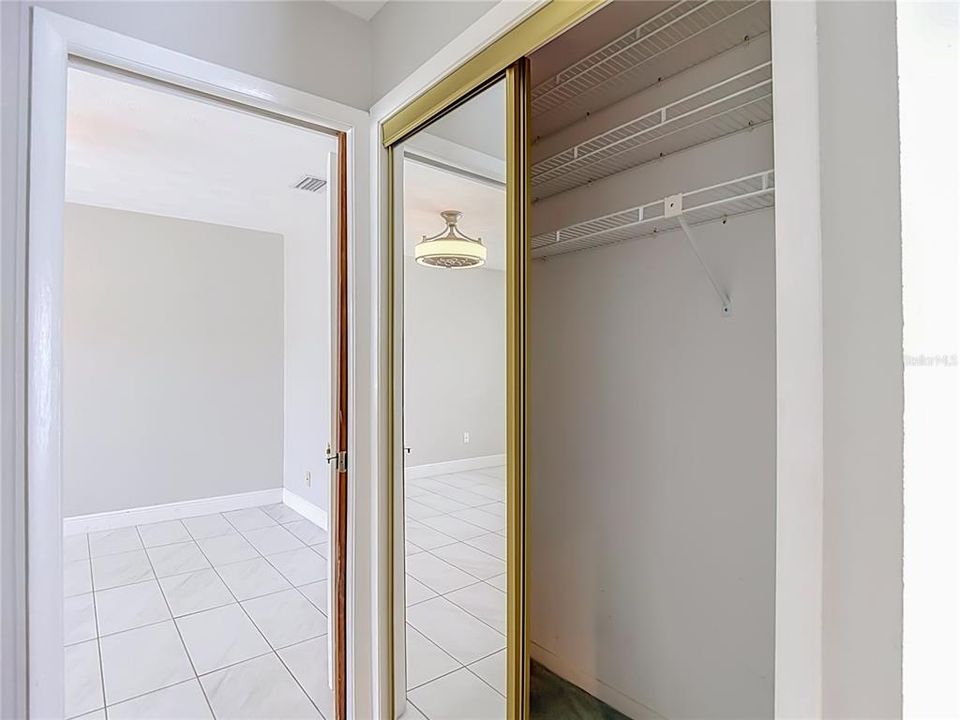 На продажу: $469,900 (4 спален, 2 ванн, 2599 Квадратных фут)