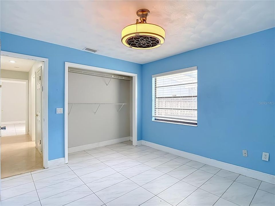 На продажу: $469,900 (4 спален, 2 ванн, 2599 Квадратных фут)