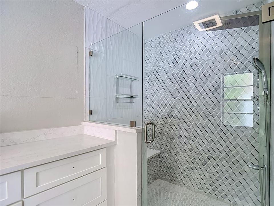 На продажу: $469,900 (4 спален, 2 ванн, 2599 Квадратных фут)