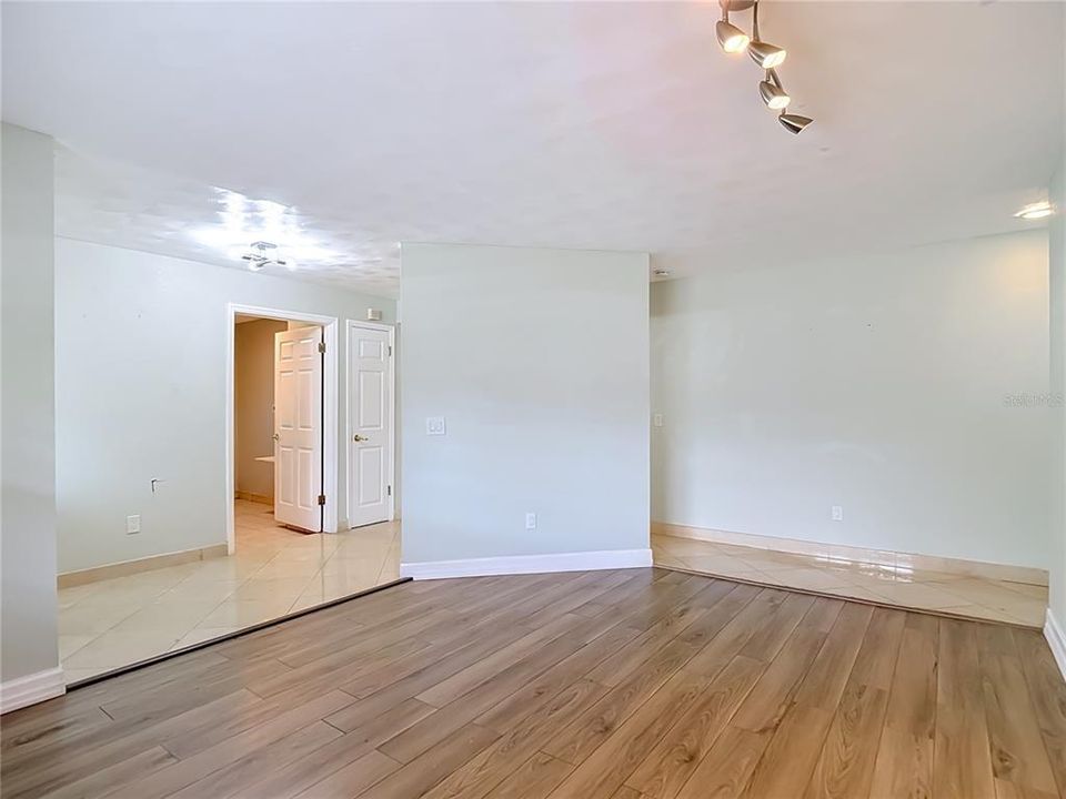 На продажу: $469,900 (4 спален, 2 ванн, 2599 Квадратных фут)