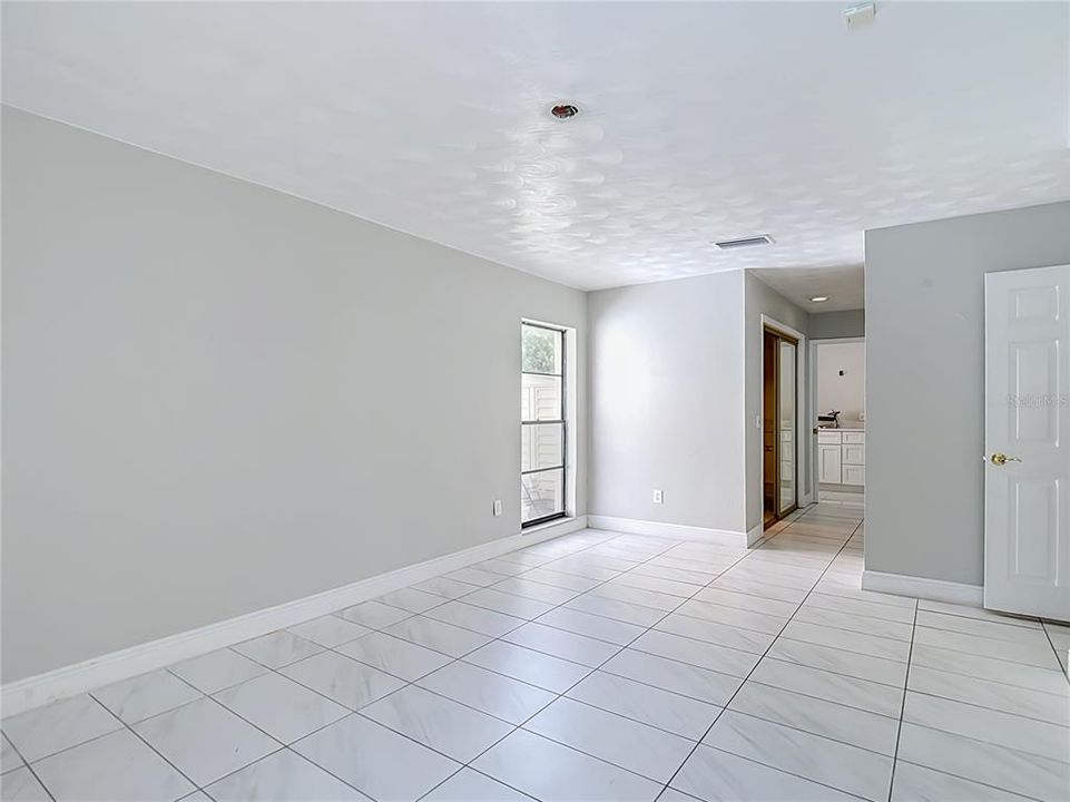 На продажу: $469,900 (4 спален, 2 ванн, 2599 Квадратных фут)
