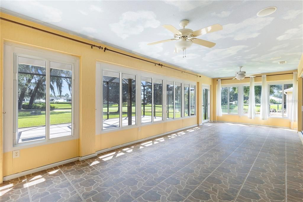 Activo con contrato: $588,000 (3 camas, 2 baños, 2145 Pies cuadrados)