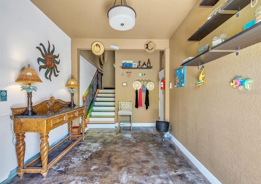 En Venta: $1,300,000 (3 camas, 3 baños, 3051 Pies cuadrados)