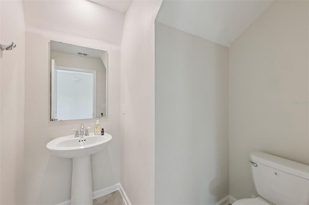 En Venta: $469,000 (4 camas, 2 baños, 2584 Pies cuadrados)