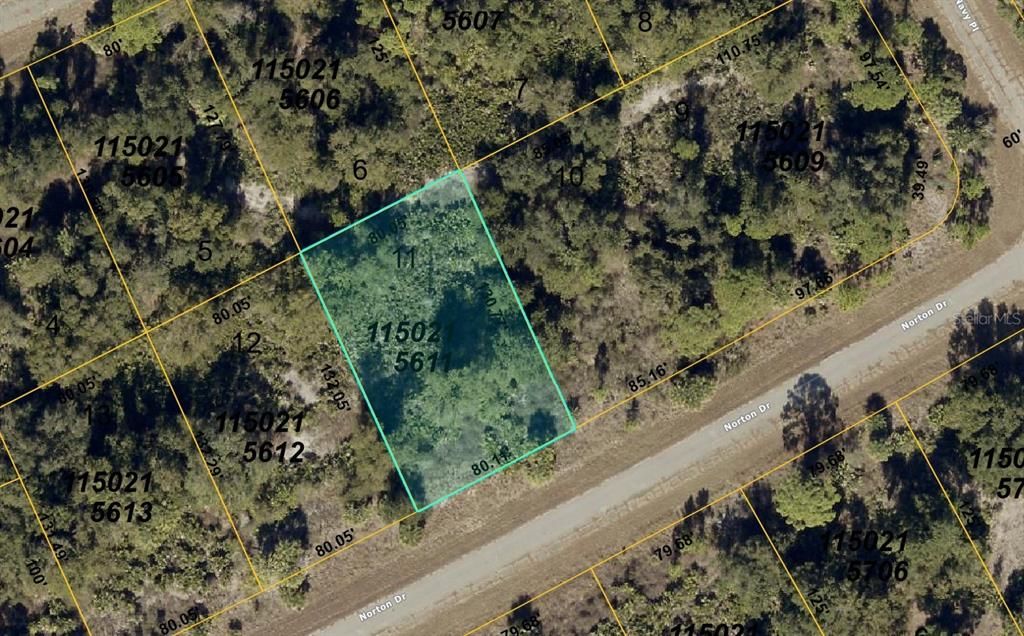На продажу: $6,900 (0.24 acres)