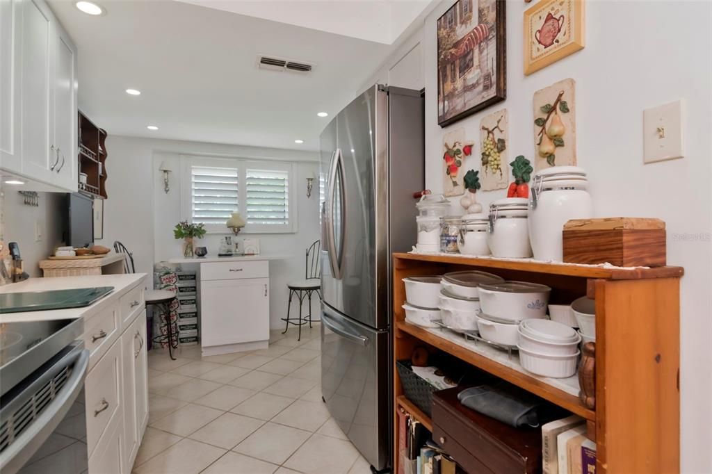 For Sale: $275,000 (2 beds, 2 baths, 1280 Square Feet)