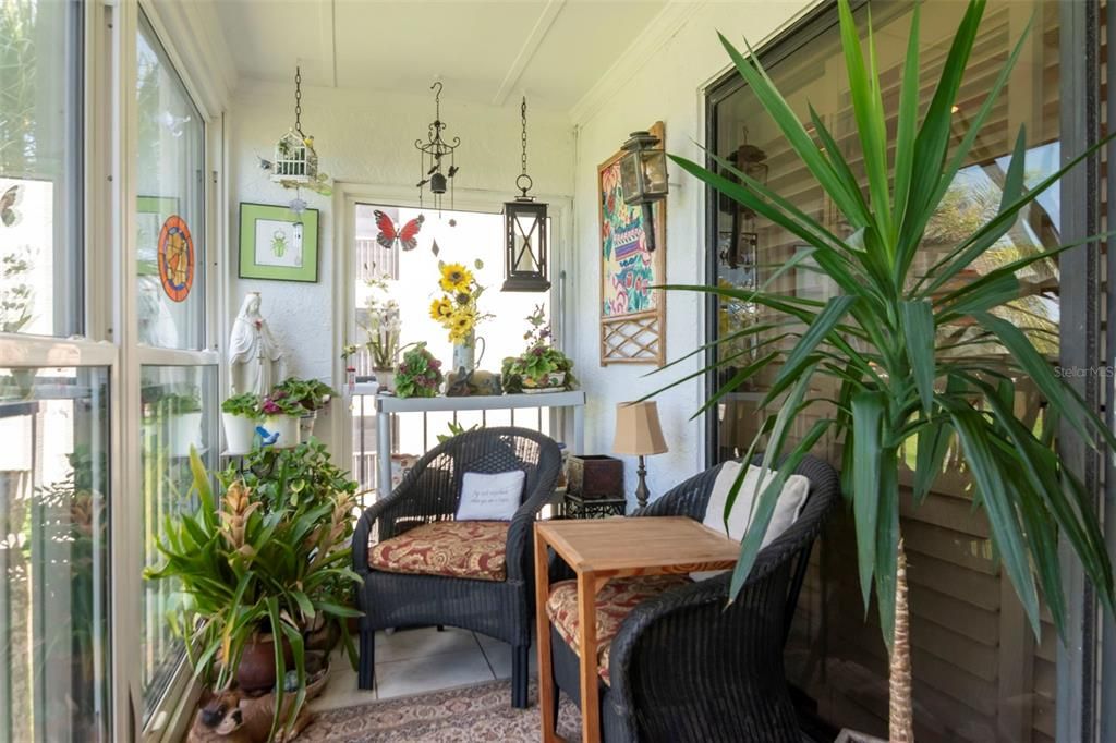 For Sale: $275,000 (2 beds, 2 baths, 1280 Square Feet)