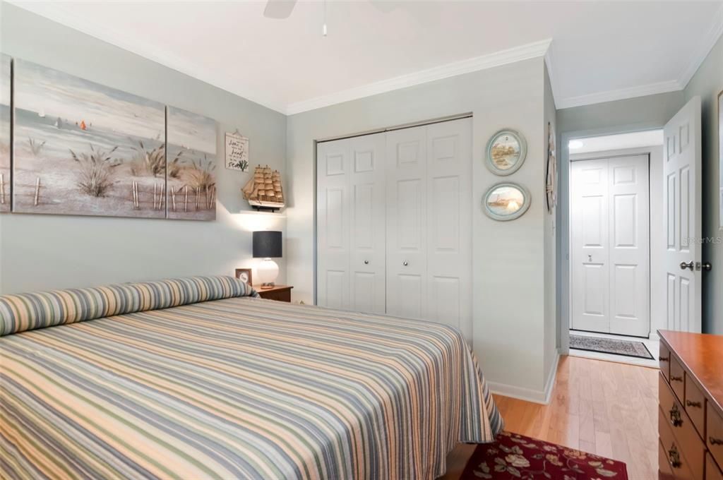 For Sale: $275,000 (2 beds, 2 baths, 1280 Square Feet)