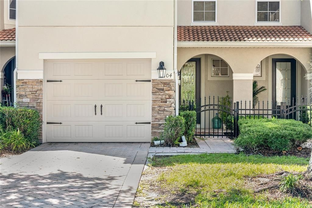 For Sale: $355,000 (3 beds, 2 baths, 1568 Square Feet)