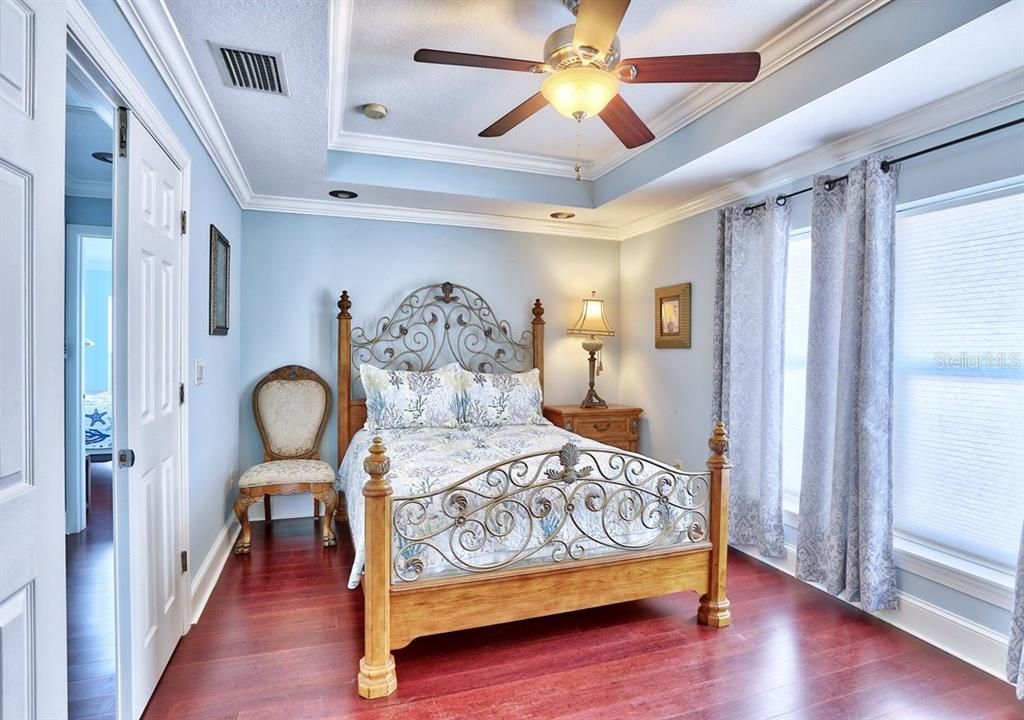 En Venta: $1,200,000 (4 camas, 2 baños, 1992 Pies cuadrados)
