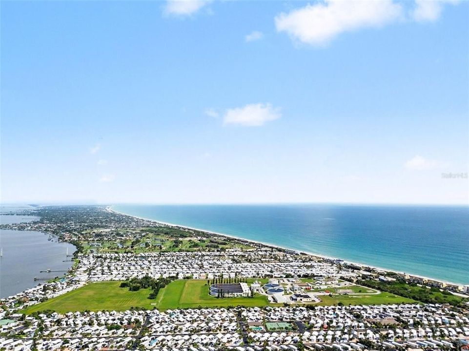 For Sale: $259,900 (1 beds, 1 baths, 400 Square Feet)