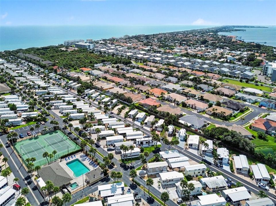 For Sale: $259,900 (1 beds, 1 baths, 400 Square Feet)