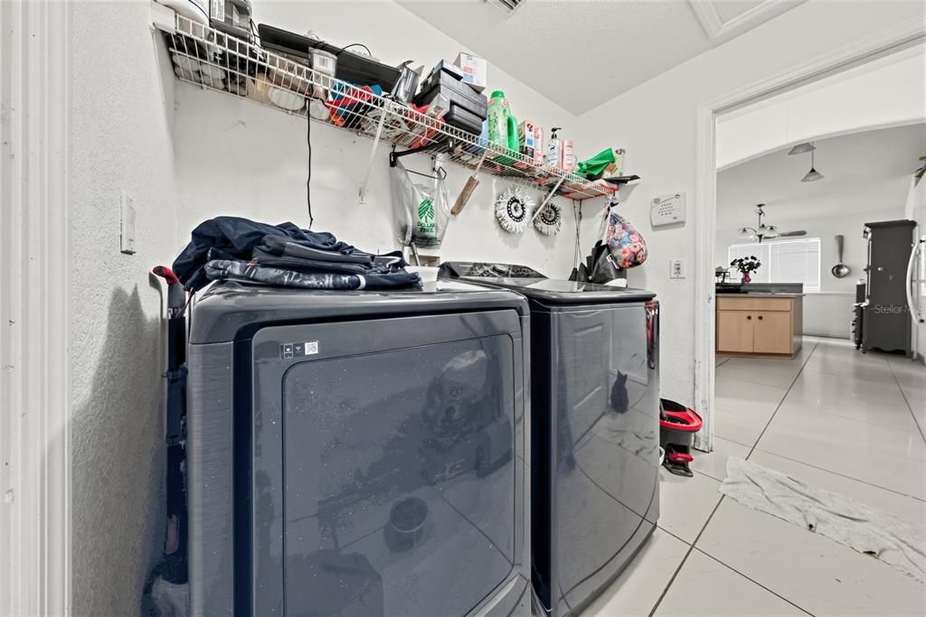 For Sale: $299,900 (3 beds, 2 baths, 1613 Square Feet)