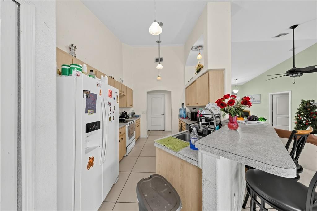 For Sale: $299,900 (3 beds, 2 baths, 1613 Square Feet)