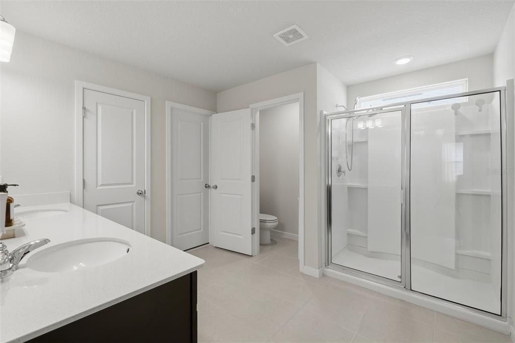 For Sale: $403,000 (4 beds, 3 baths, 2554 Square Feet)