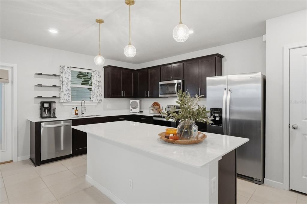 For Sale: $403,000 (4 beds, 3 baths, 2554 Square Feet)