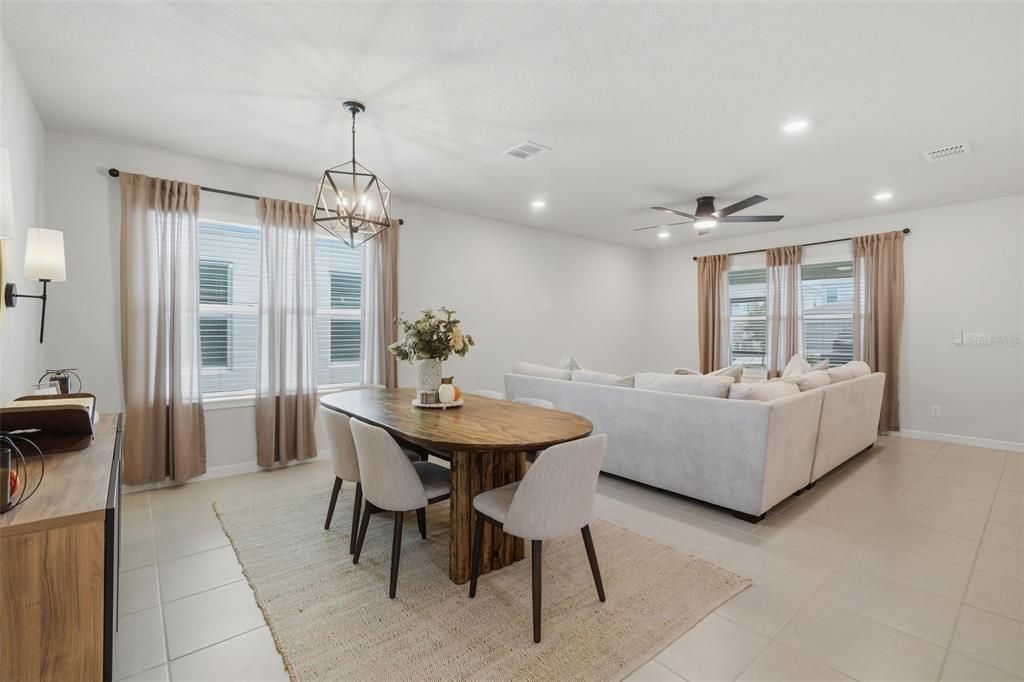 For Sale: $403,000 (4 beds, 3 baths, 2554 Square Feet)