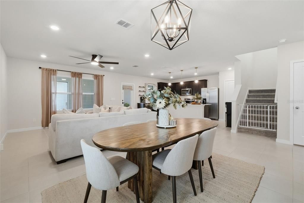 For Sale: $403,000 (4 beds, 3 baths, 2554 Square Feet)
