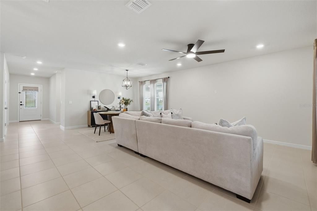 For Sale: $403,000 (4 beds, 3 baths, 2554 Square Feet)