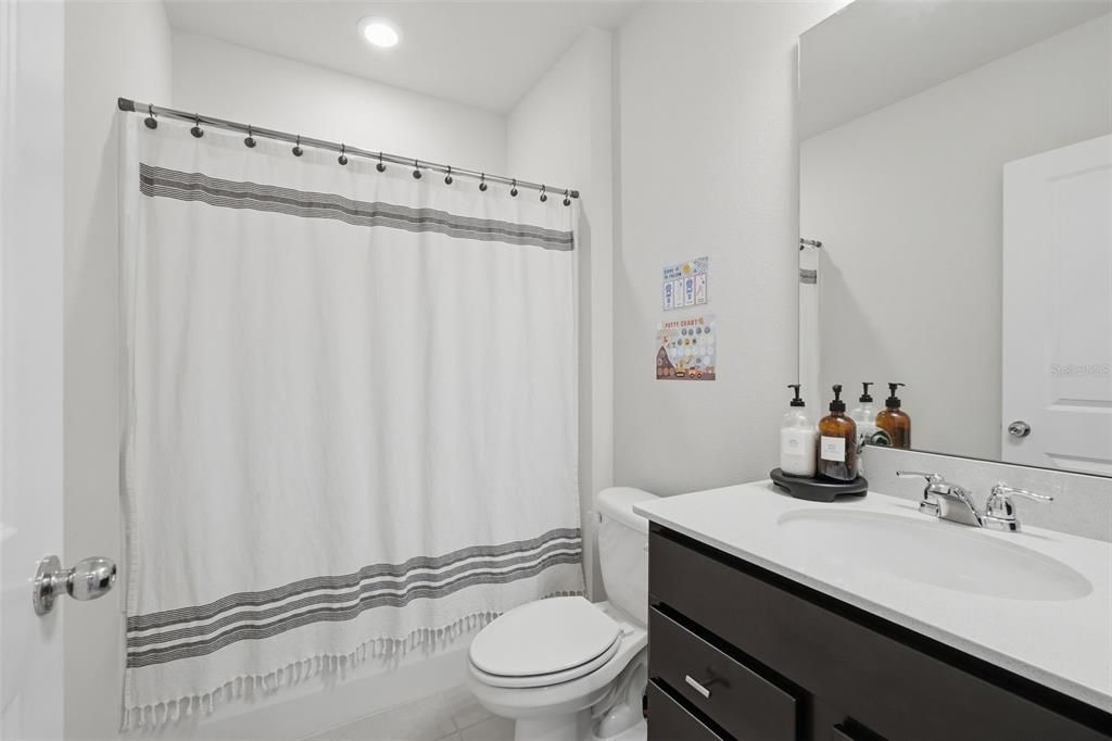 For Sale: $403,000 (4 beds, 3 baths, 2554 Square Feet)