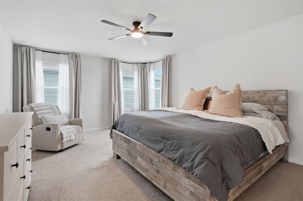 For Sale: $403,000 (4 beds, 3 baths, 2554 Square Feet)