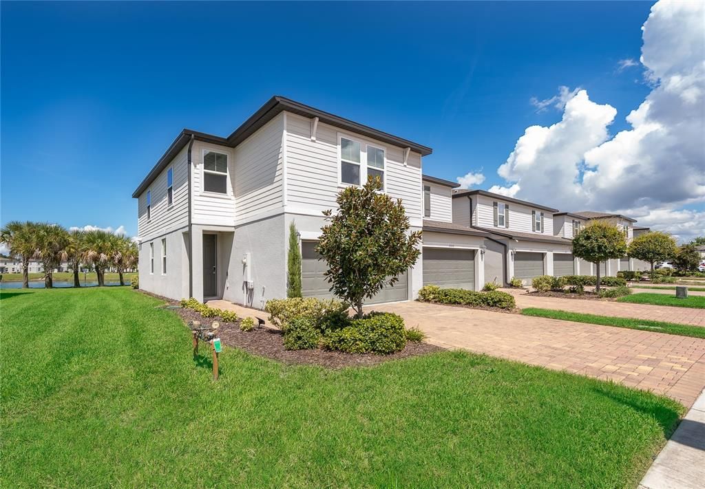 For Sale: $399,000 (3 beds, 2 baths, 1795 Square Feet)