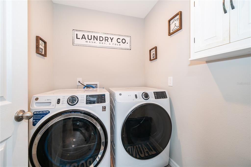 For Sale: $399,000 (3 beds, 2 baths, 1795 Square Feet)