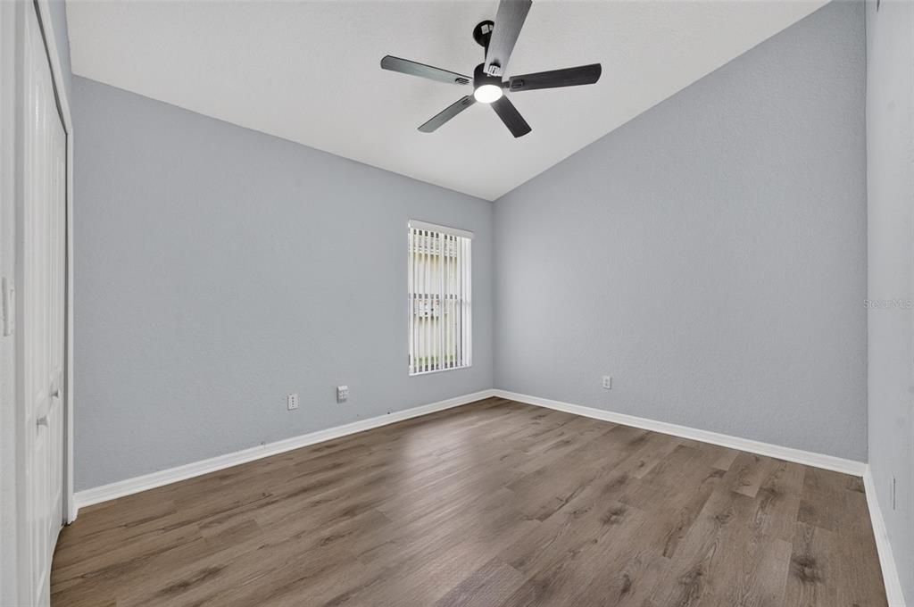 Activo con contrato: $549,000 (4 camas, 3 baños, 2357 Pies cuadrados)