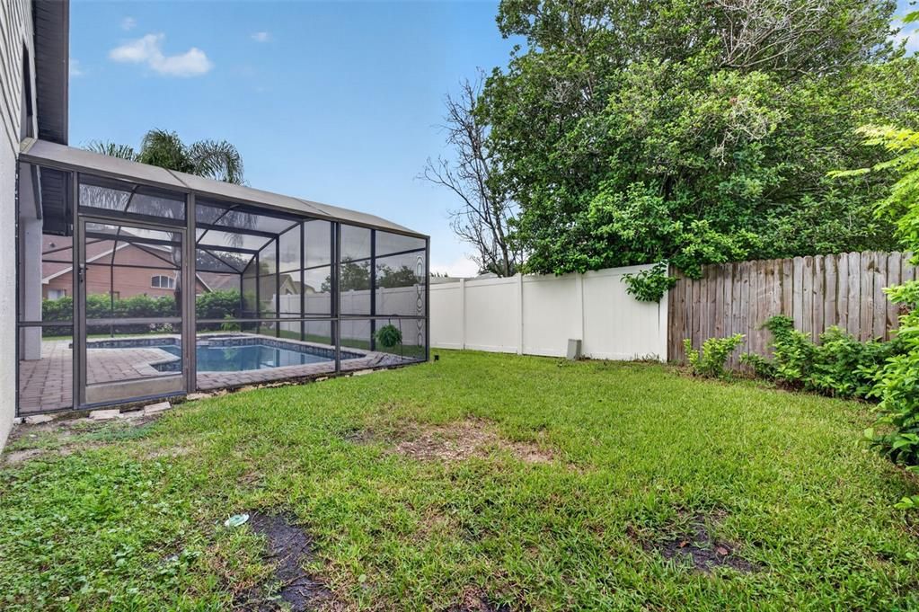 Activo con contrato: $549,000 (4 camas, 3 baños, 2357 Pies cuadrados)