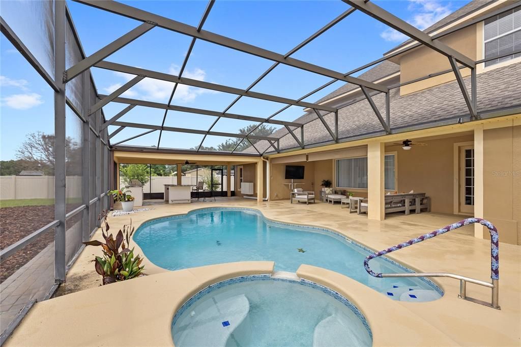 For Sale: $949,000 (5 beds, 4 baths, 3887 Square Feet)