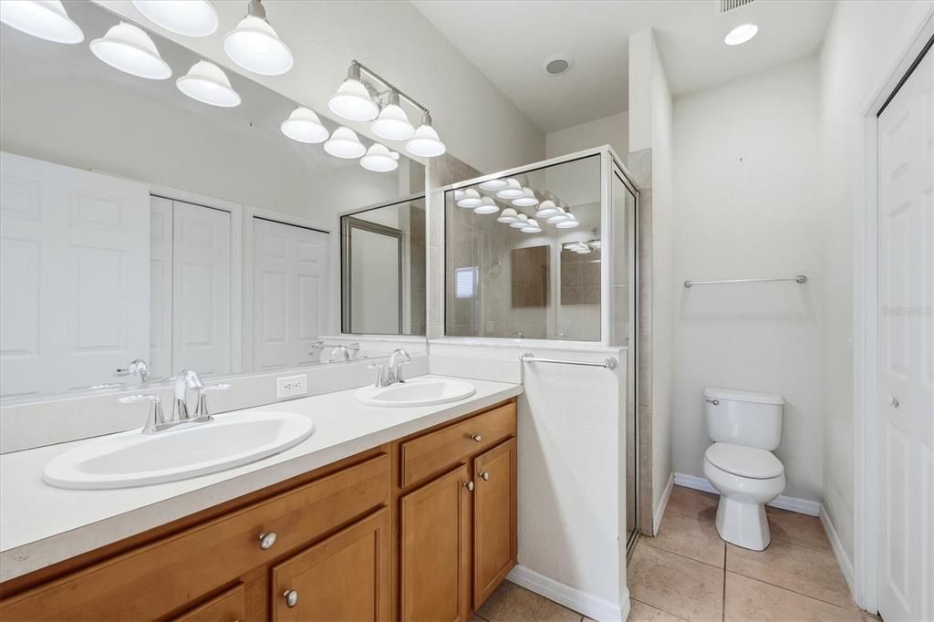 For Sale: $345,000 (3 beds, 2 baths, 1271 Square Feet)