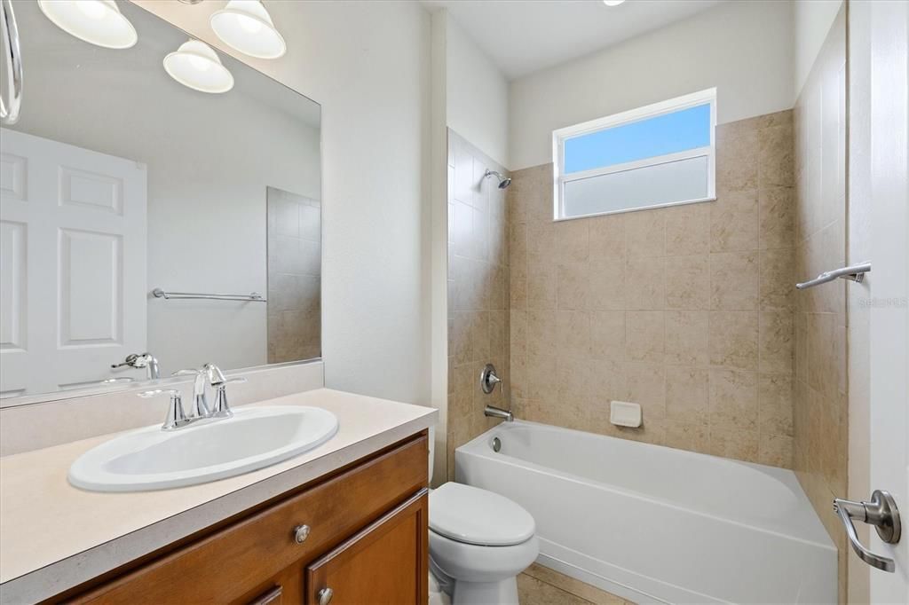 For Sale: $345,000 (3 beds, 2 baths, 1271 Square Feet)