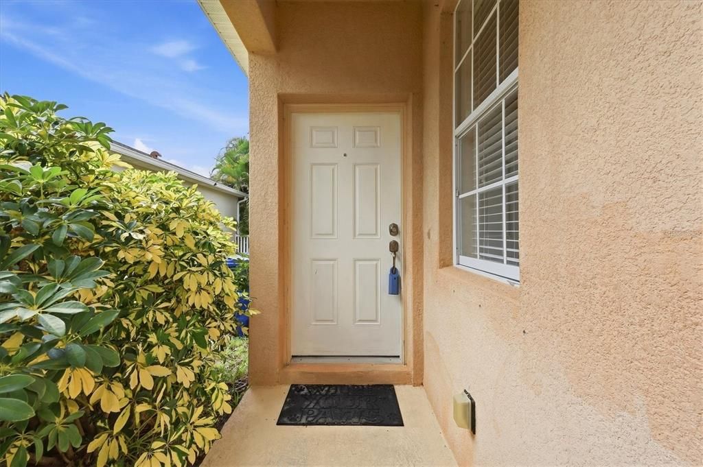 For Sale: $345,000 (3 beds, 2 baths, 1271 Square Feet)