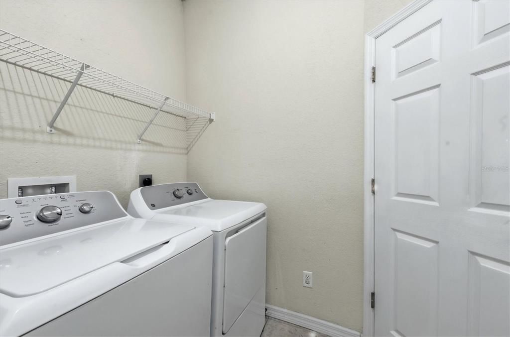 For Sale: $345,000 (3 beds, 2 baths, 1271 Square Feet)