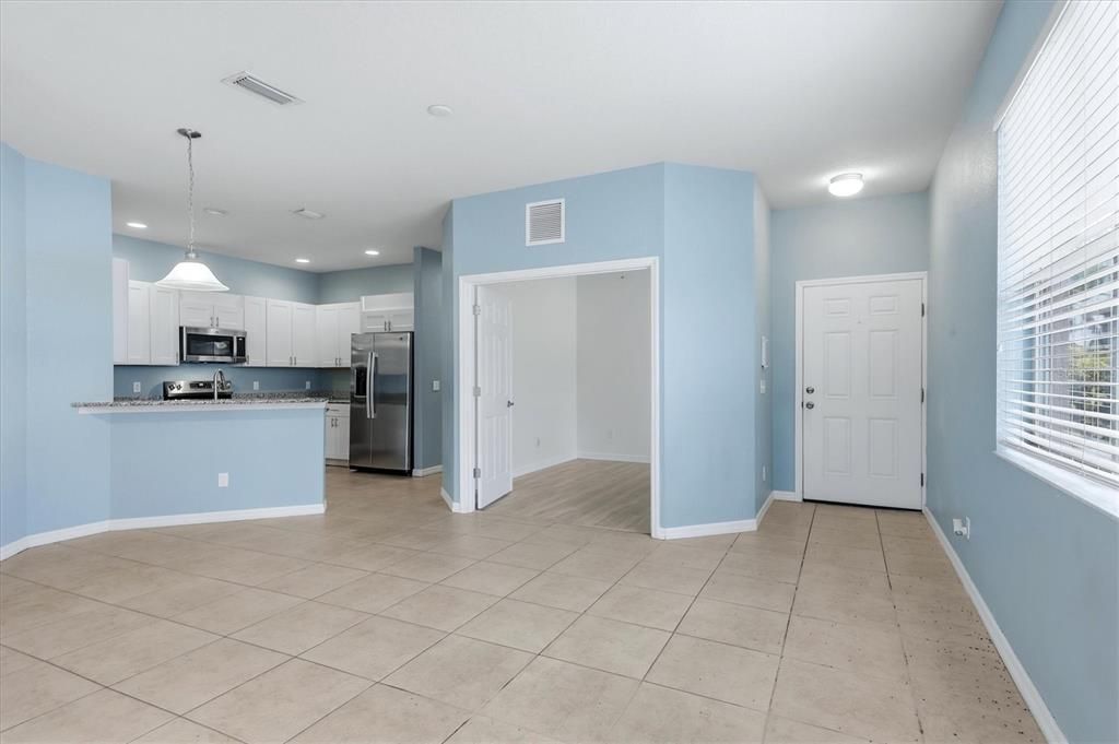 For Sale: $345,000 (3 beds, 2 baths, 1271 Square Feet)